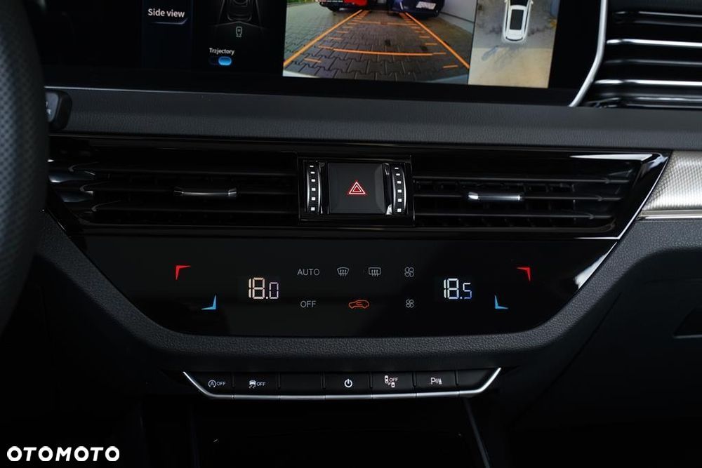 Hongqi HS5 2.0T AWD - 23