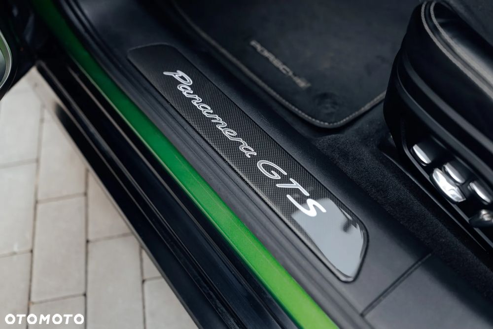 Porsche Panamera GTS GPF Sport Turismo - 25
