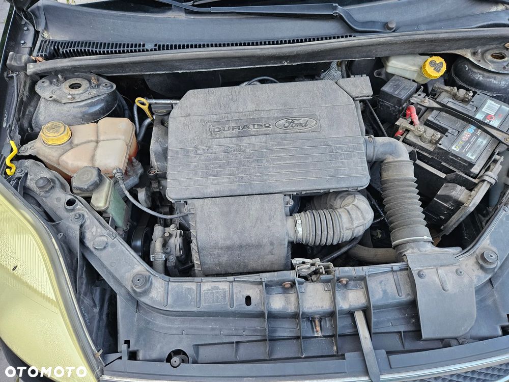 Ford Fiesta 1.3 Ghia - 11