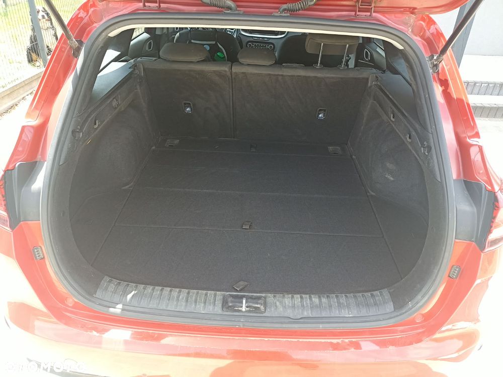 Kia Ceed - 10