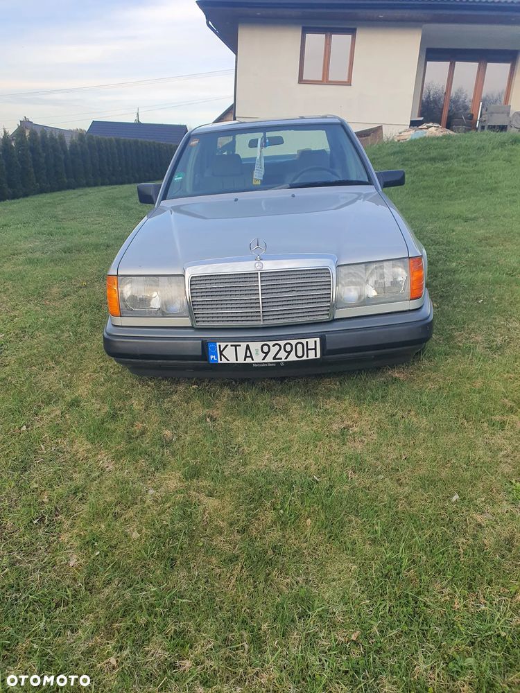 Mercedes-Benz W124 (1984-1993) - 1