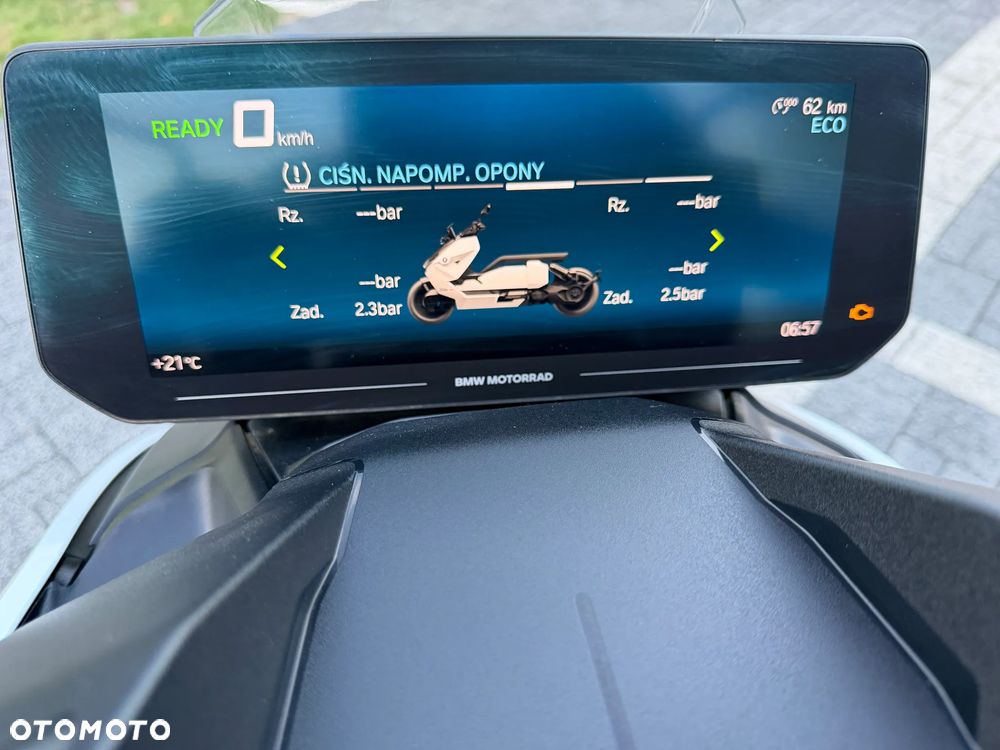 BMW CE 04 - 21