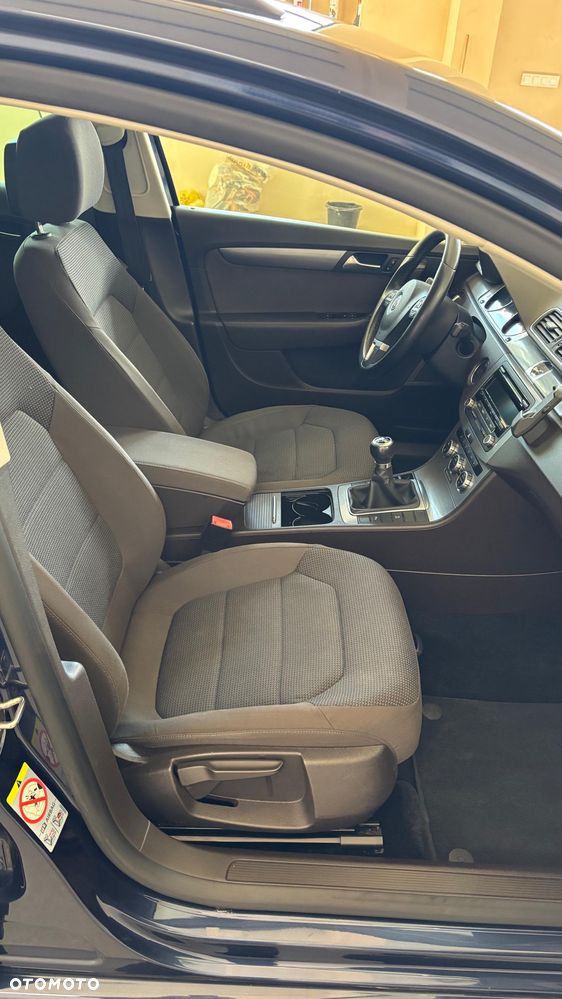 Volkswagen Passat 1.6 TDI BlueMotion Technology Highline - 5