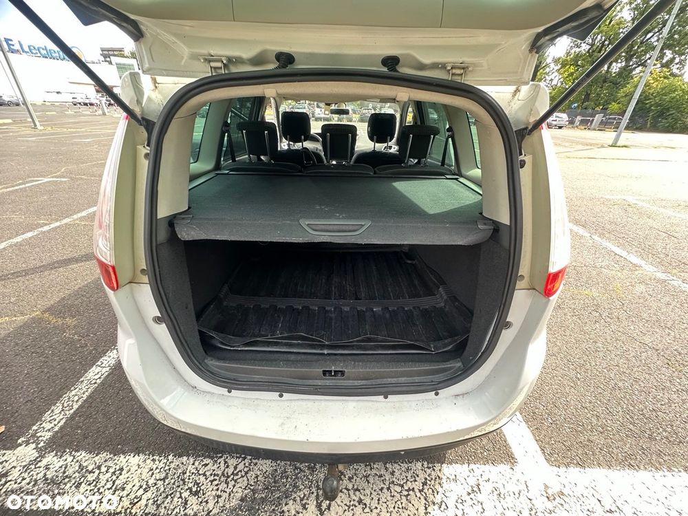 Renault Grand Scenic - 8