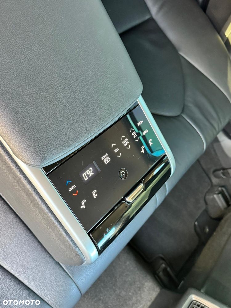 Toyota Camry 2.5 Hybrid Executive CVT - 5