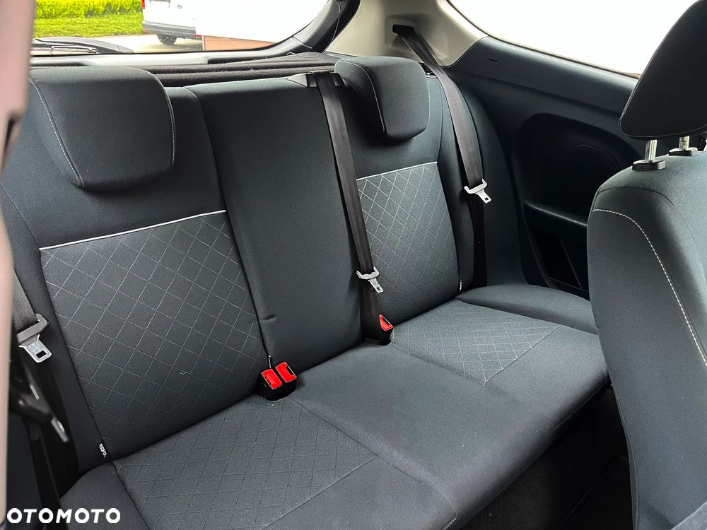 Ford Fiesta 1.4 TDCi Ambiente - 8