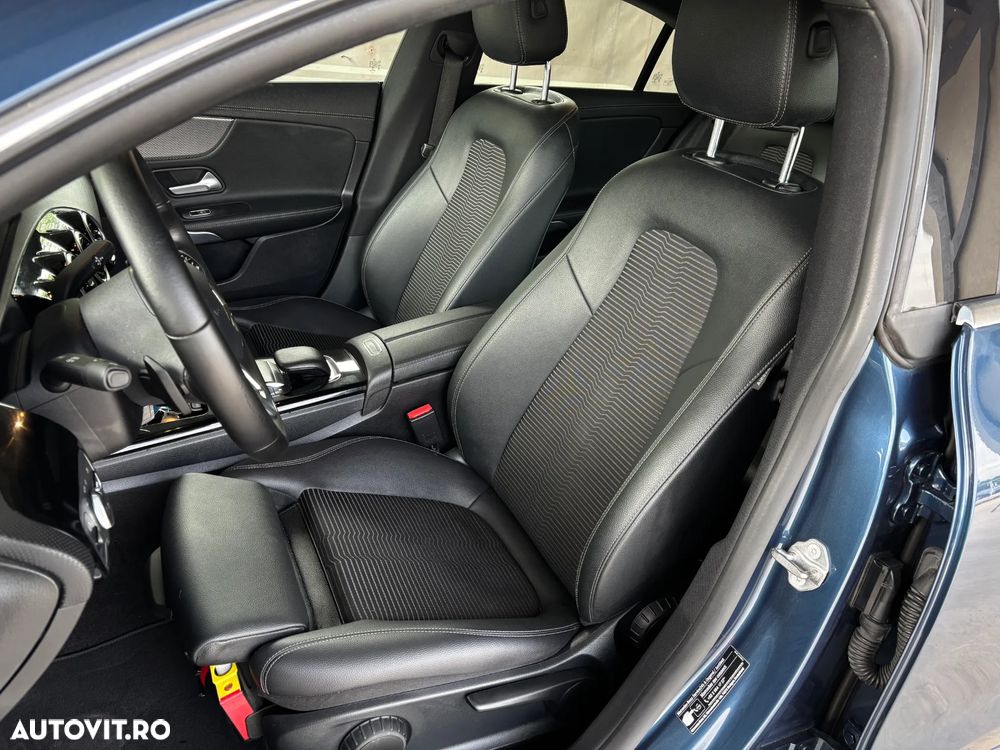Mercedes-Benz CLA 250 - 25