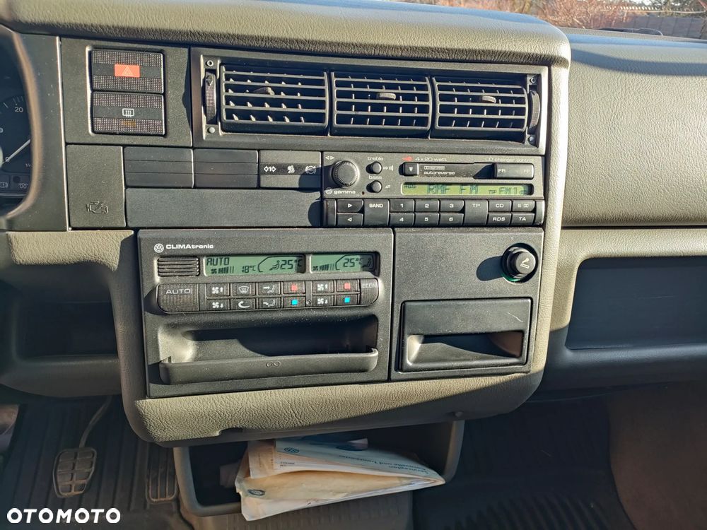 Volkswagen Multivan - 18