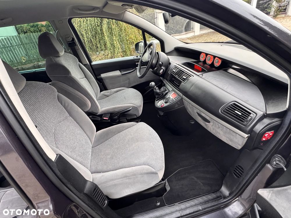 Peugeot 807 - 17