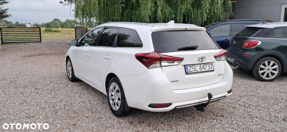 Toyota Auris - 6