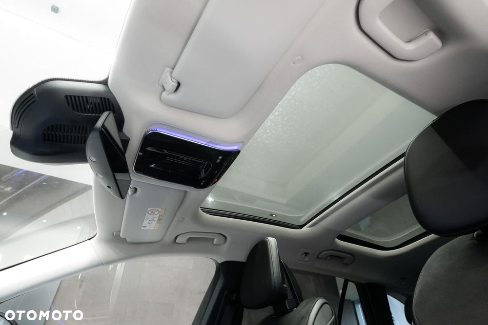 Mercedes-Benz Klasa C 220 d mHEV AMG - 17
