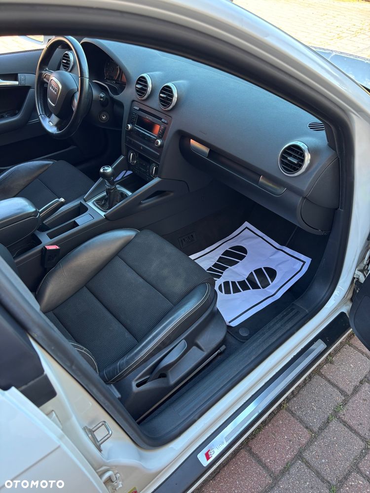 Audi A3 Sportback 1.4 TFSI S Line Sportpaket plus - 14
