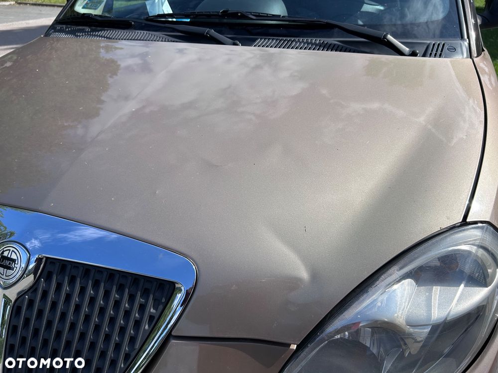 Lancia Ypsilon 1.4 16V Class - 6