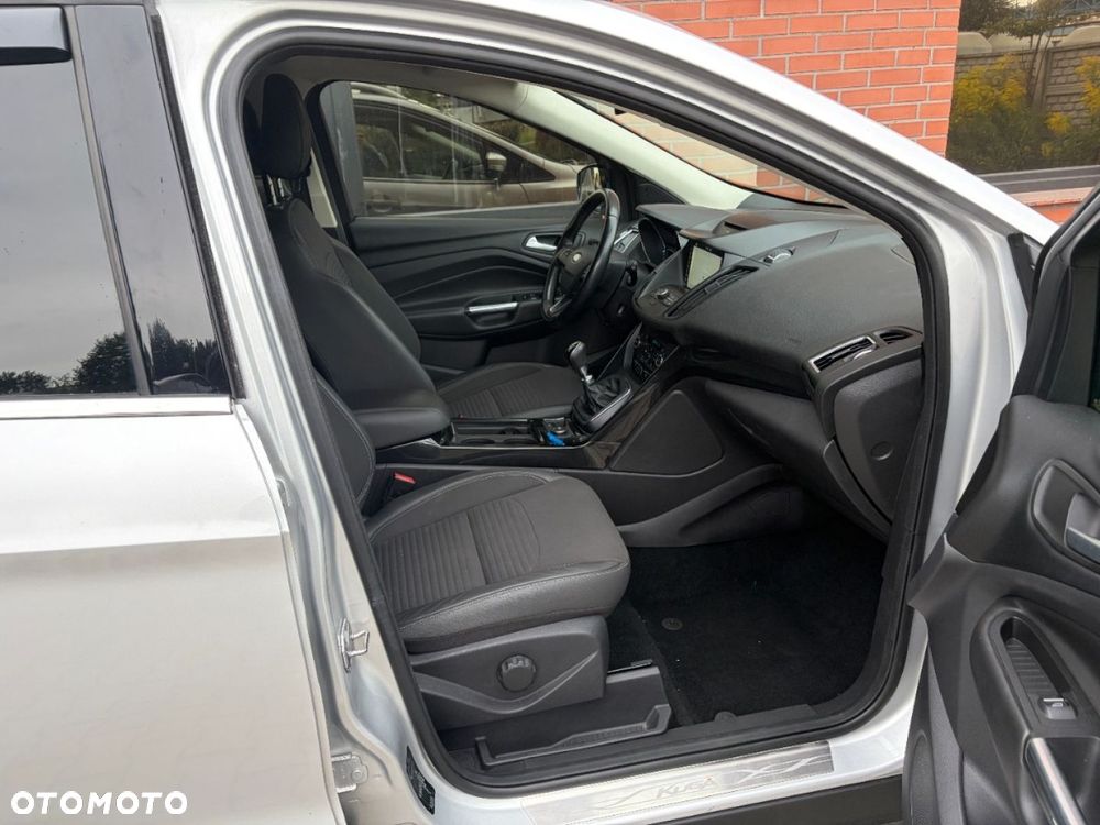 Ford Kuga 1.5 EcoBoost 2x4 Trend - 13
