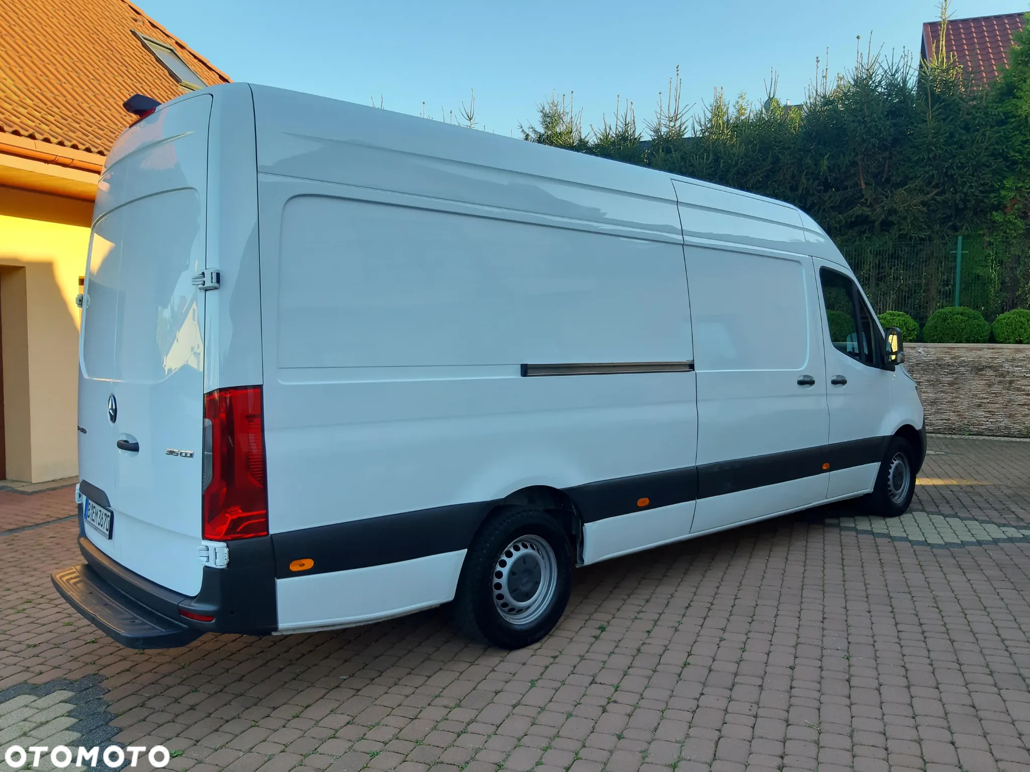 Mercedes-Benz Sprinter - 10
