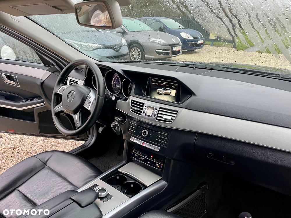 Mercedes-Benz Klasa E 220 BlueTEC 9G-TRONIC - 30