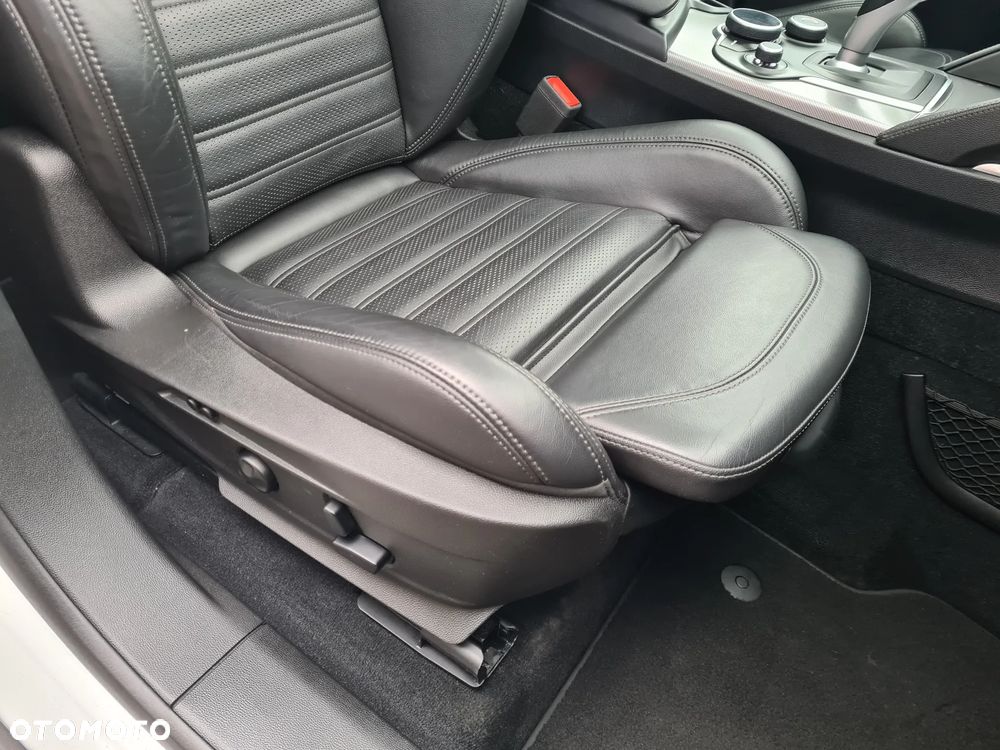 Alfa Romeo Stelvio 2.0 Turbo Executive Q4 - 30
