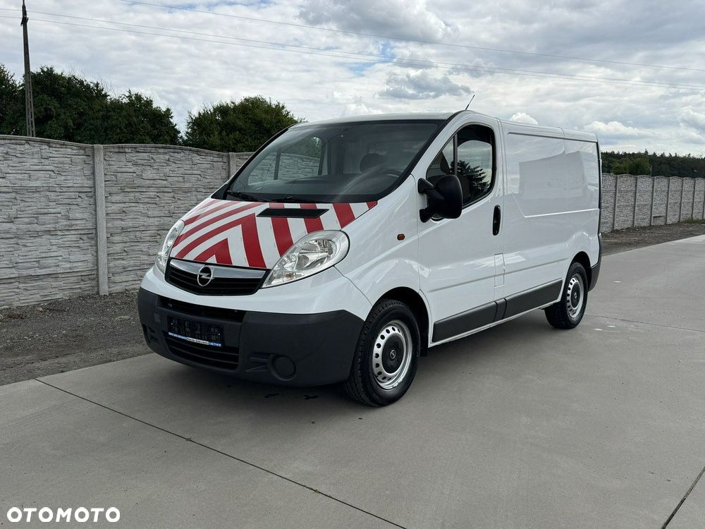 Opel Vivaro - 1