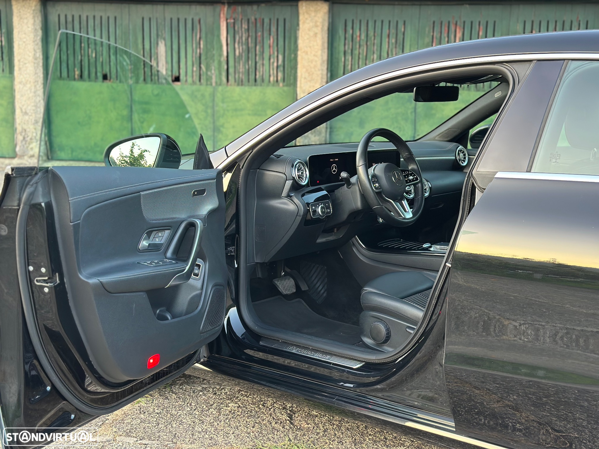 Mercedes-Benz CLA 180 d Shooting Brake 7G-DCT Progressive - 25