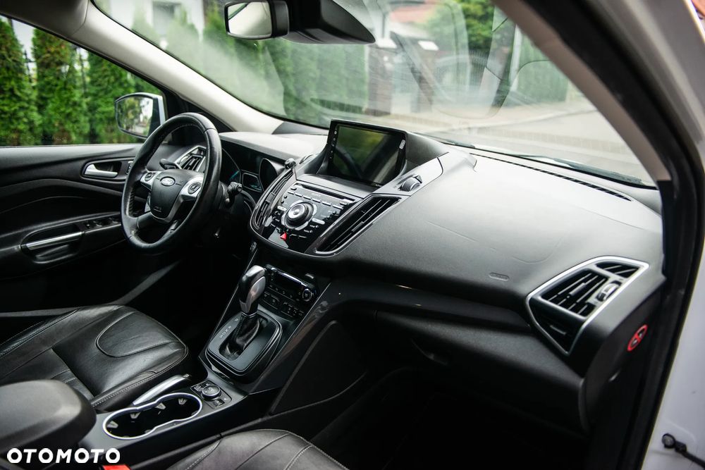 Ford Kuga 2.0 TDCi 4x4 Titanium - 29