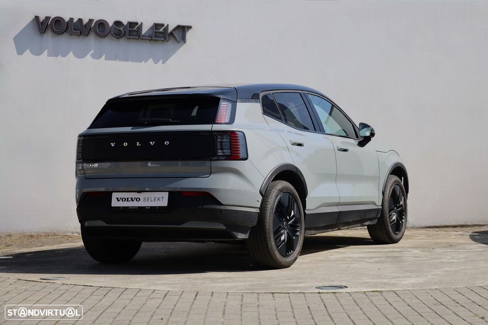 Volvo EX30 Cross Country Twin Motor Performance AWD Ultra - 30
