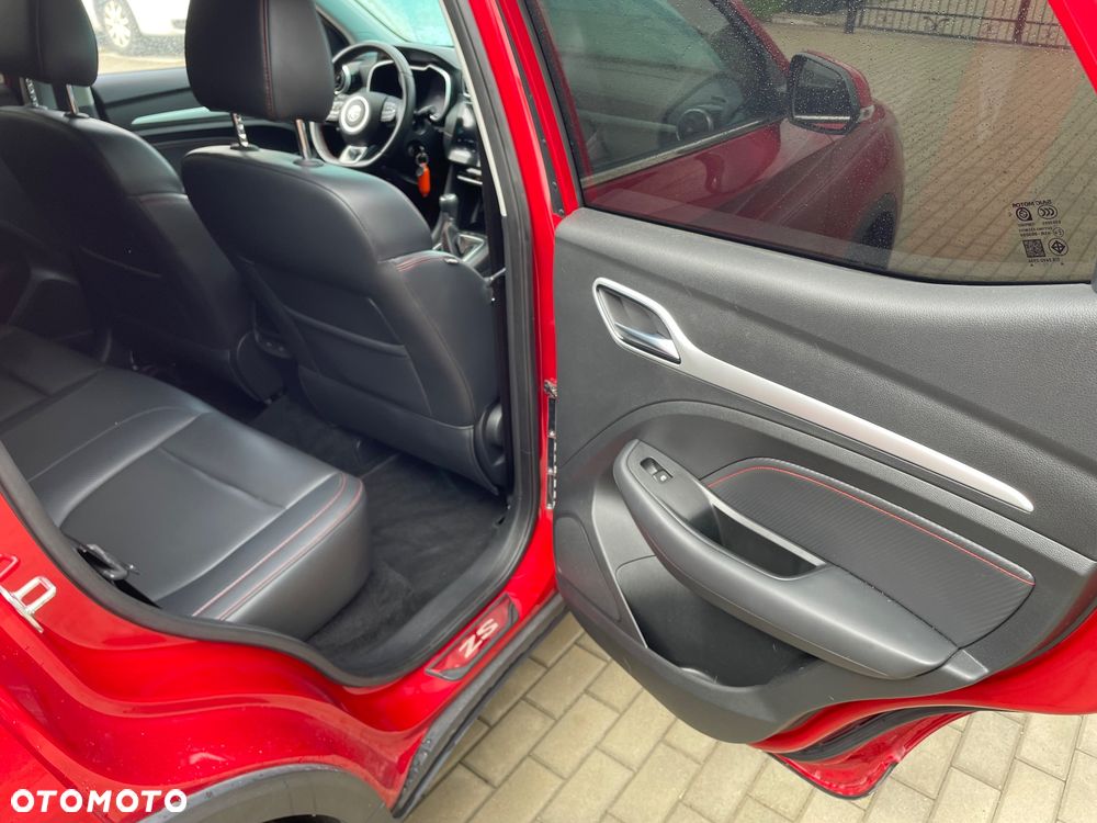 MG ZS - 10