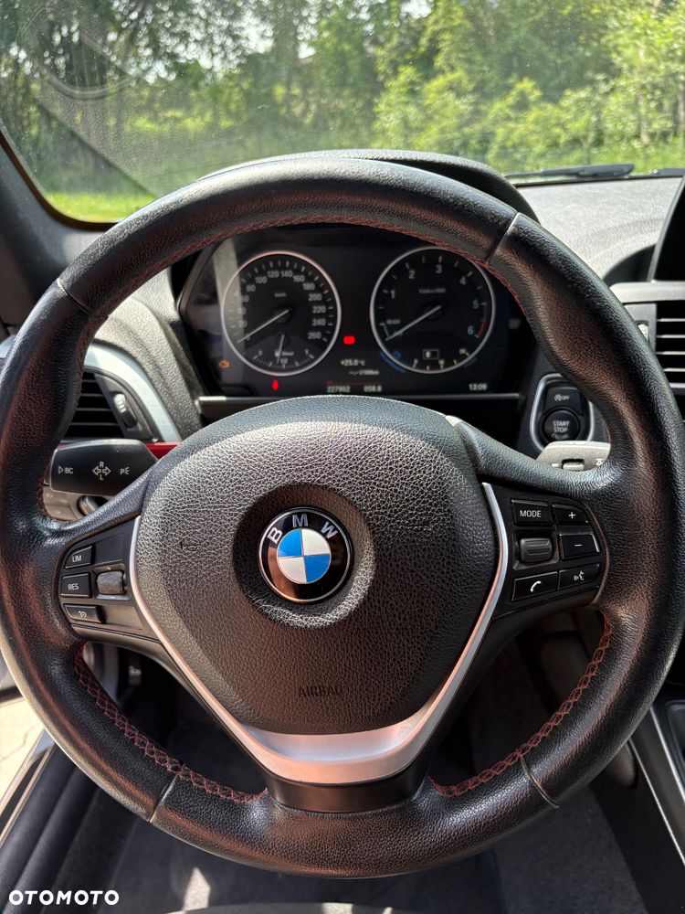 BMW Seria 2 218d Sport Line - 25