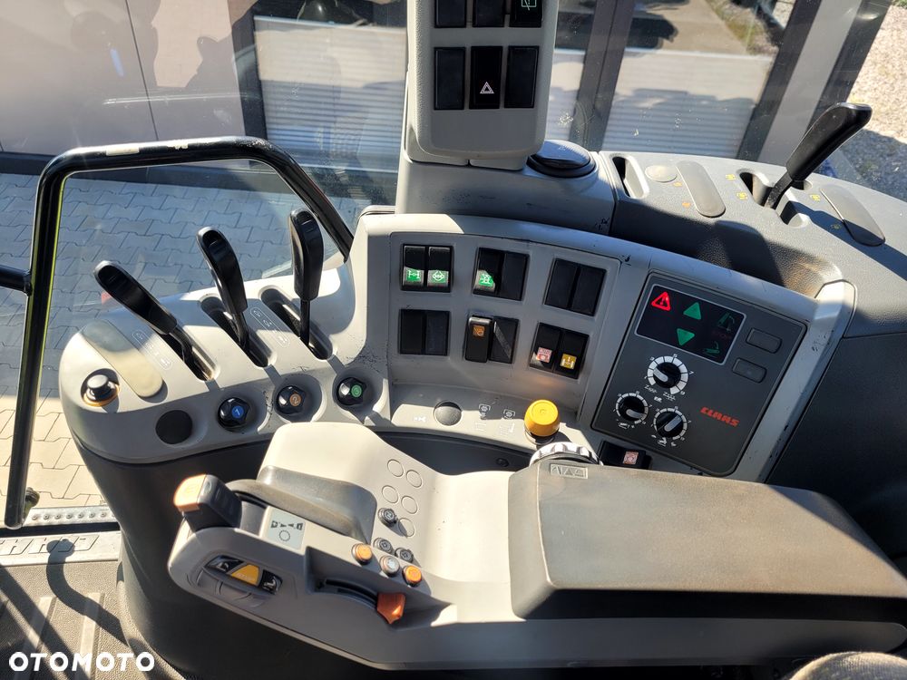 Claas ARION 630 CIS - 16