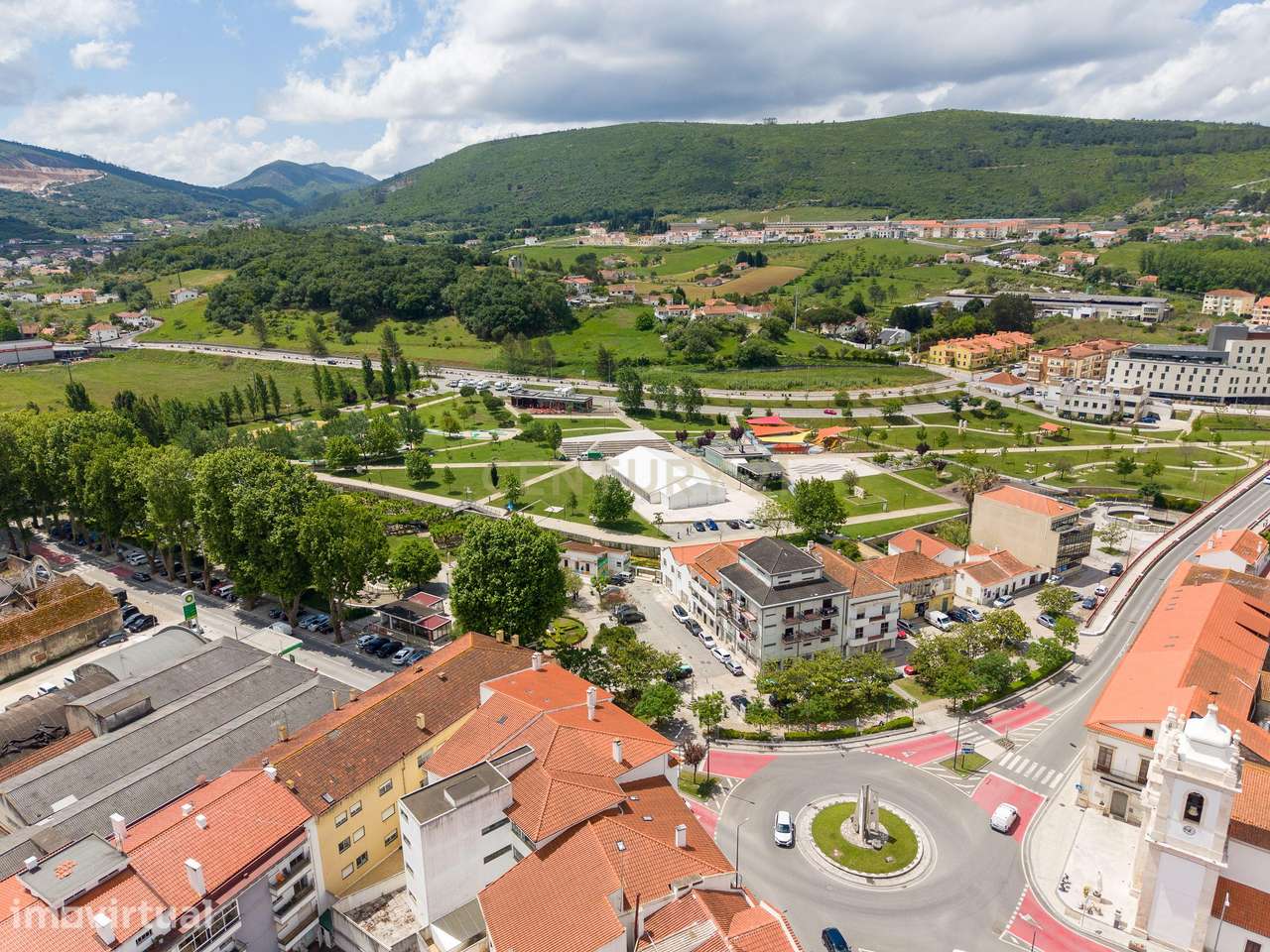 Excelente apartamento T2 no jardim de Porto de Mós! - Grande imagem: 4/26