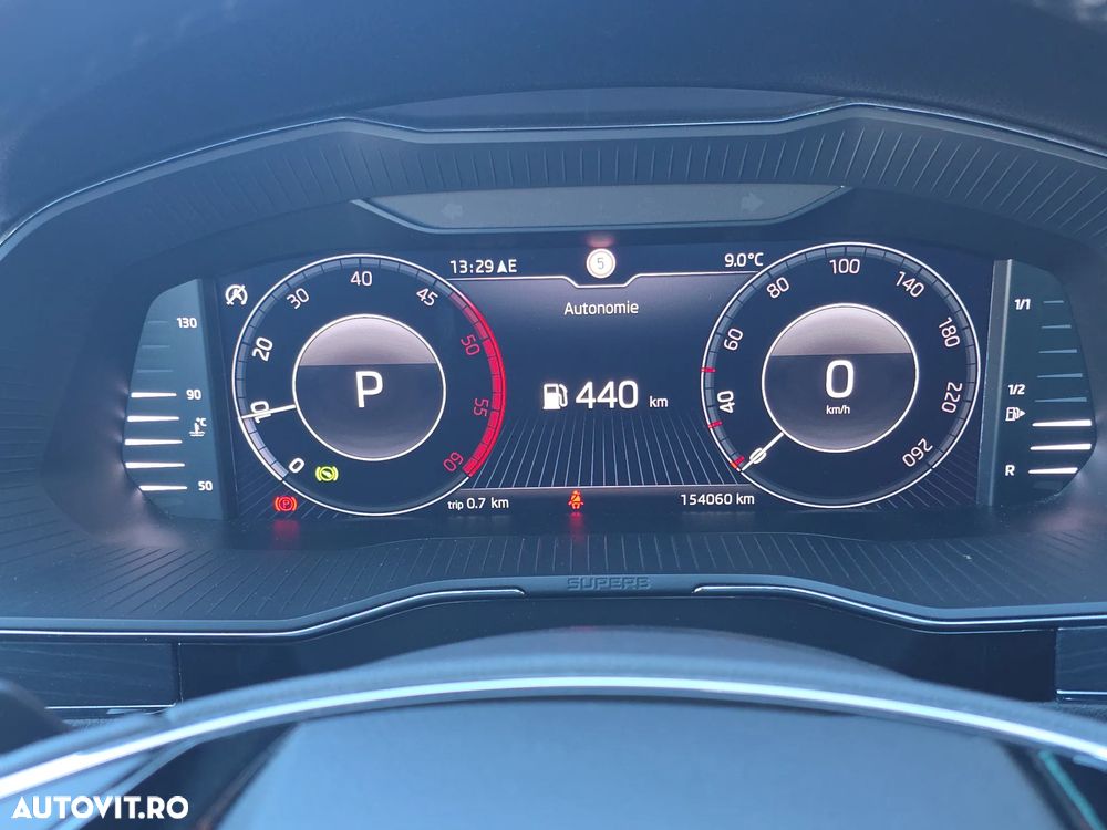 Skoda Superb 2.0 TDI DSG Premium Edition - 20