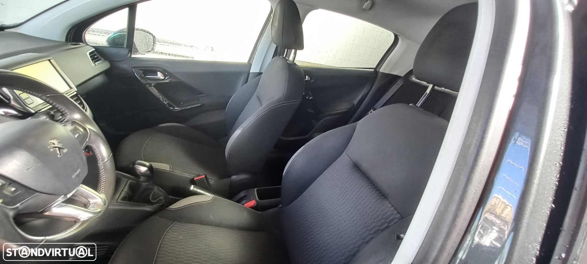 Peugeot 208 1.2 PureTech Style - 6
