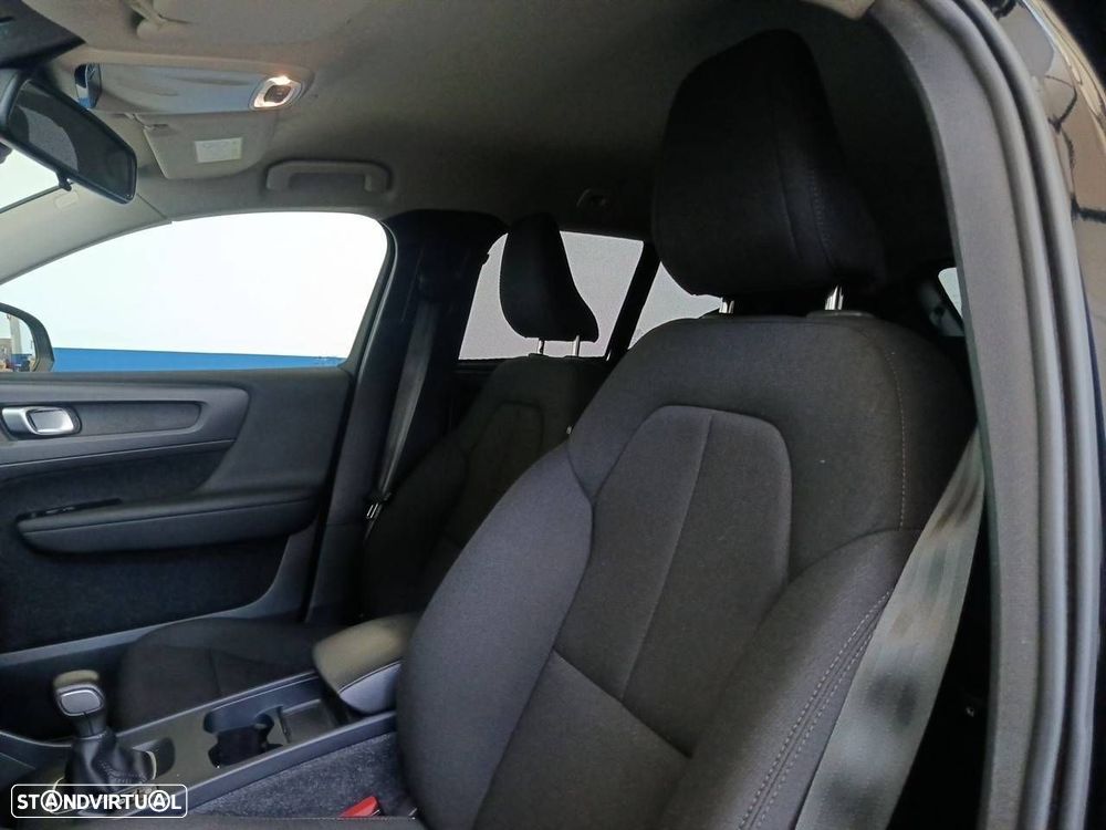 Volvo XC 40 1.5 T2 Momentum Core - 9