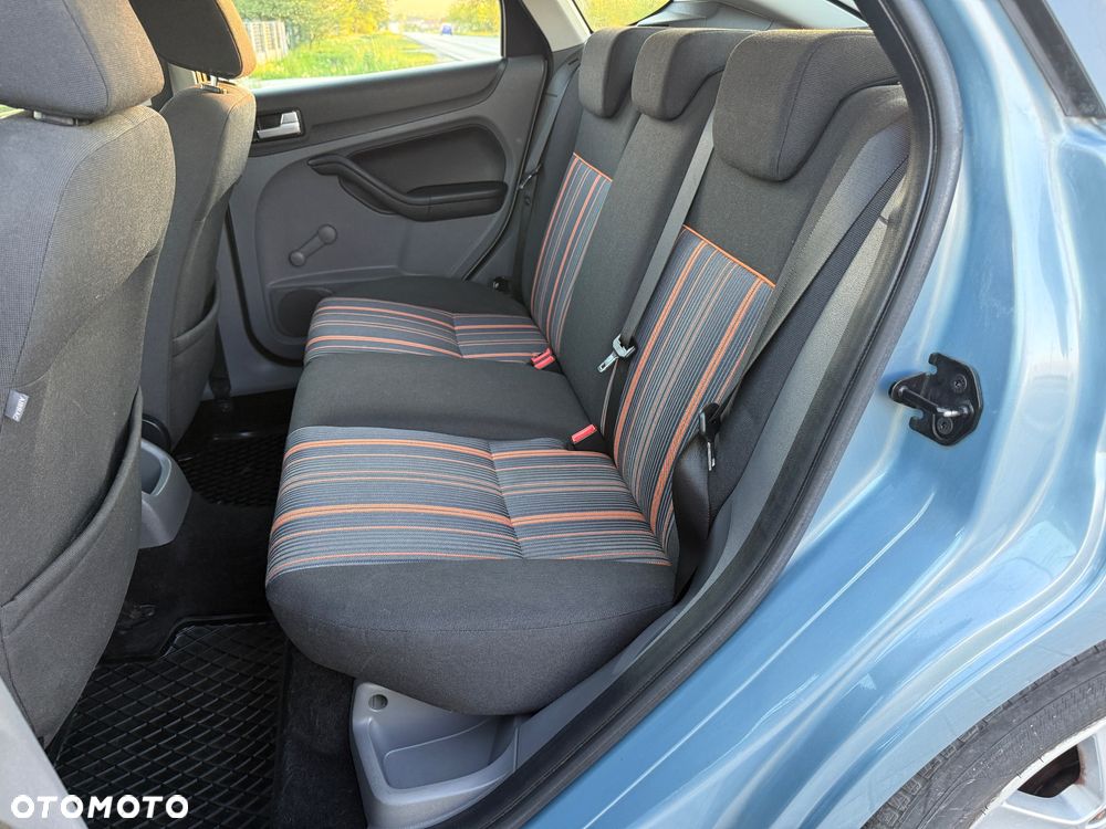 Ford Focus 1.6 16V Sport - 15