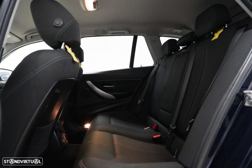 BMW 320 d Sport Auto - 8