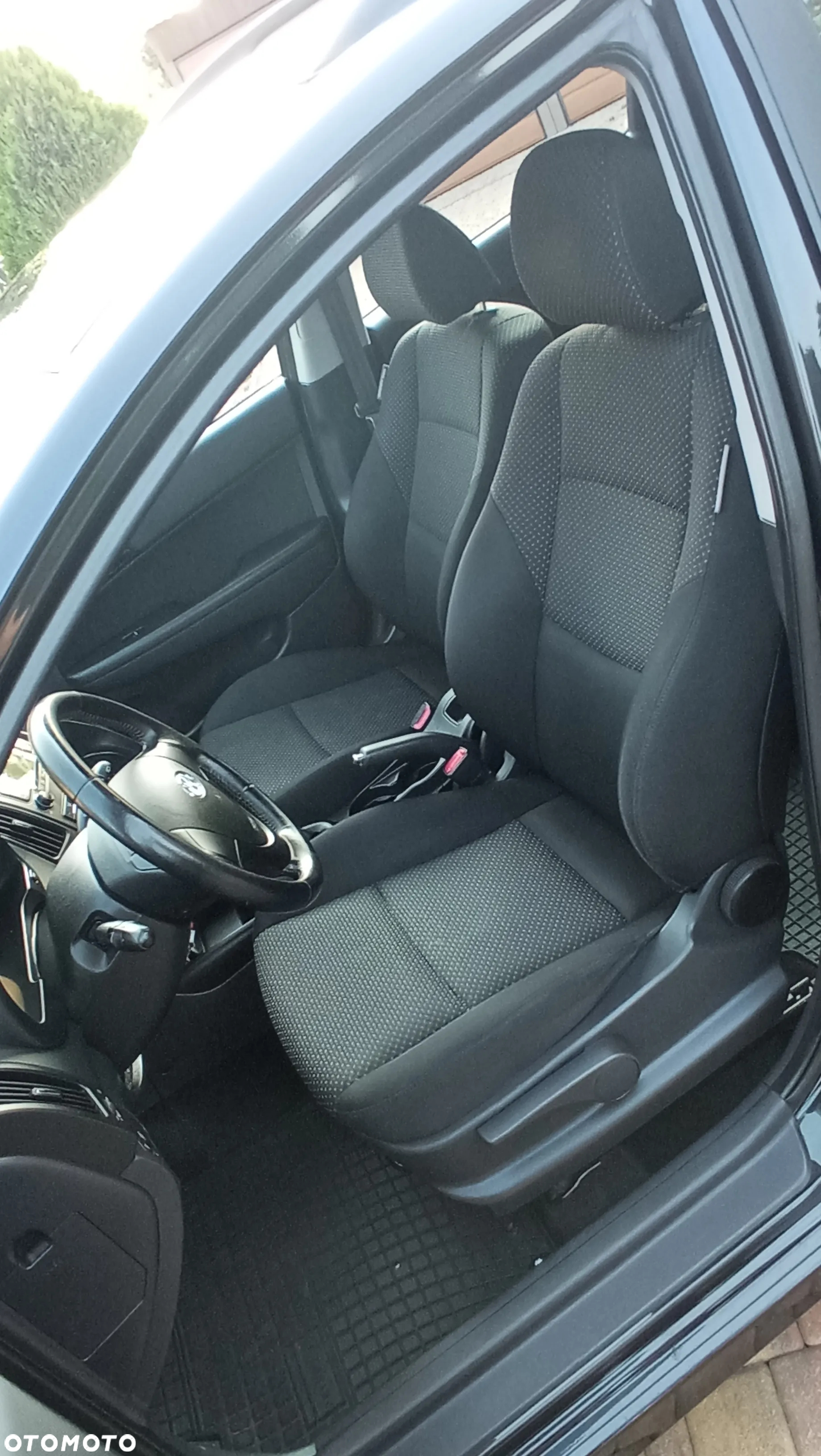 Hyundai i30 i30cw 1.6 CRDi FIFA WM Edition - 14