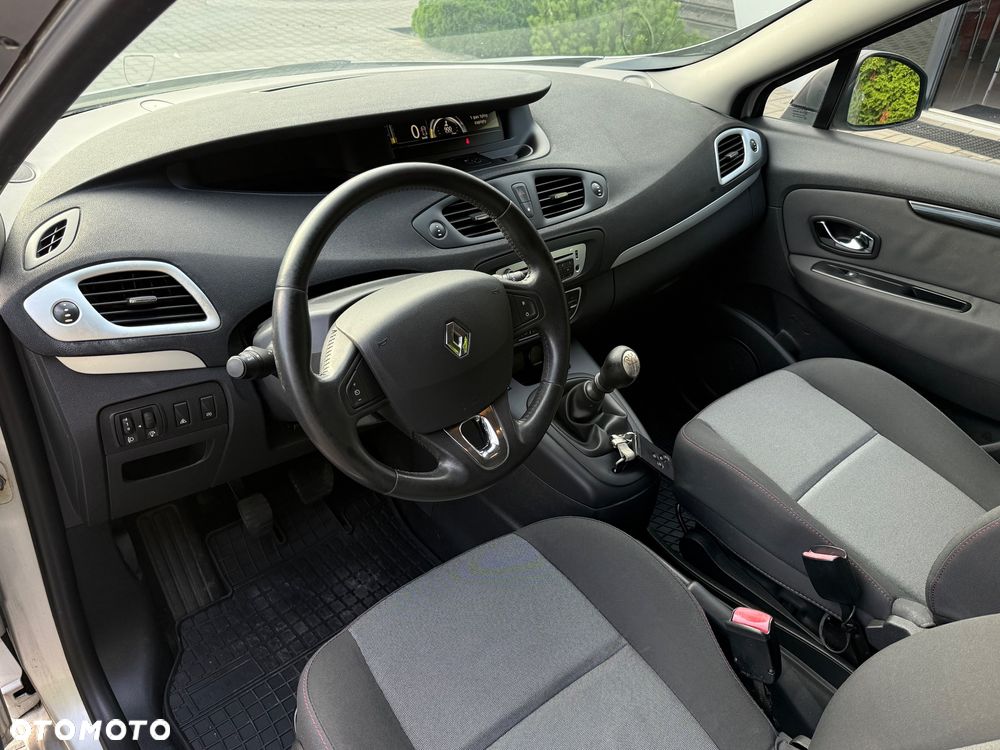 Renault Scenic - 8