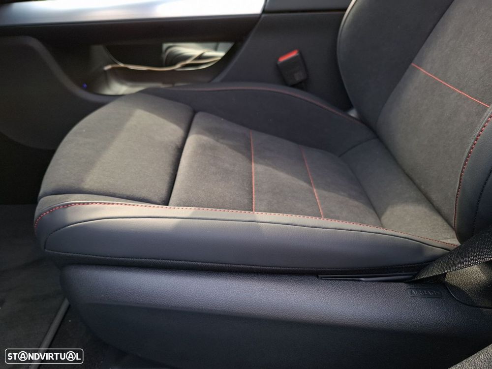 Mercedes-Benz CLA 350 EQ Shooting Brake 4Matic - 15