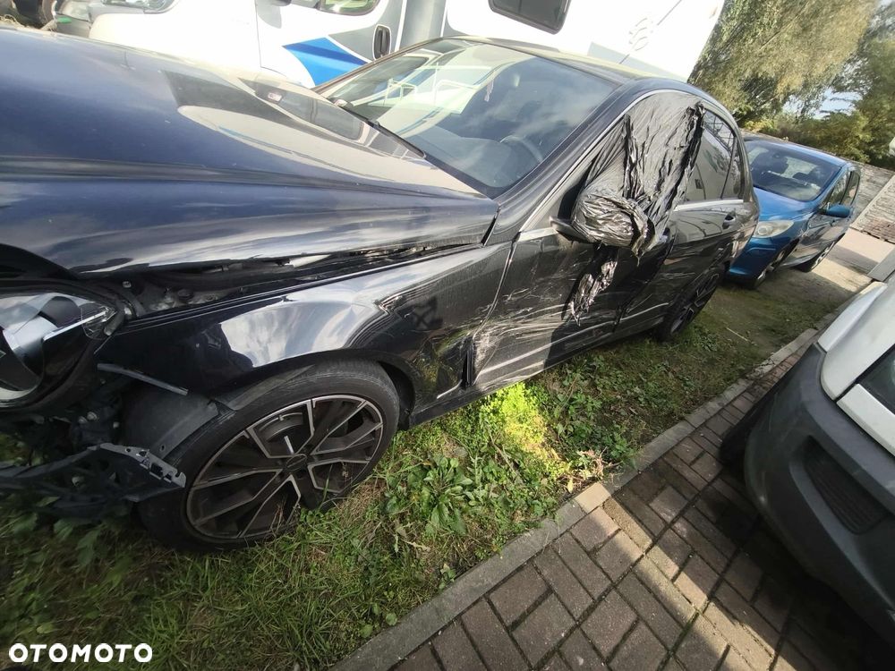 Mercedes-Benz Klasa C 300 4Matic 7G-TRONIC Avantgarde - 4
