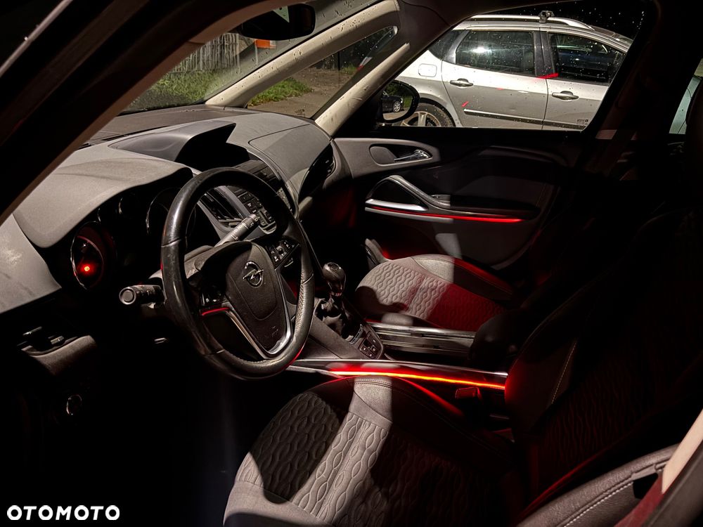 Opel Zafira 2.0 CDTI Cosmo EcoFLEX S&S - 12