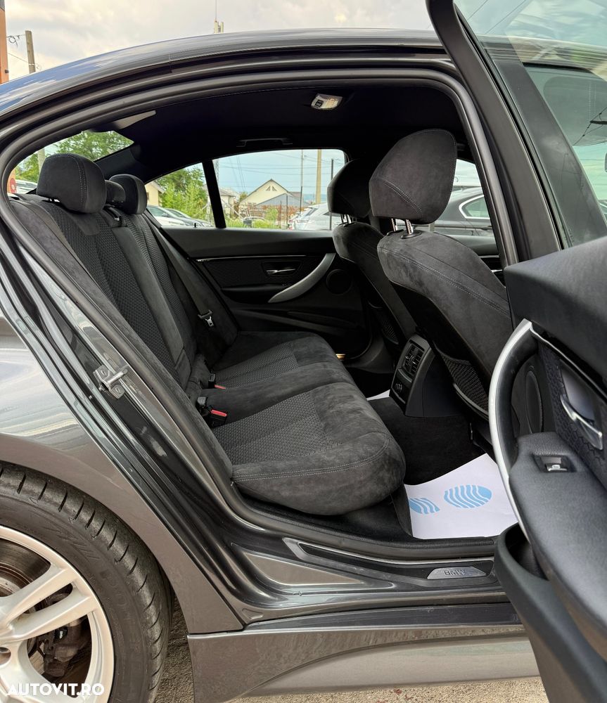 BMW Seria 3 330e iPerformance M Sport - 24
