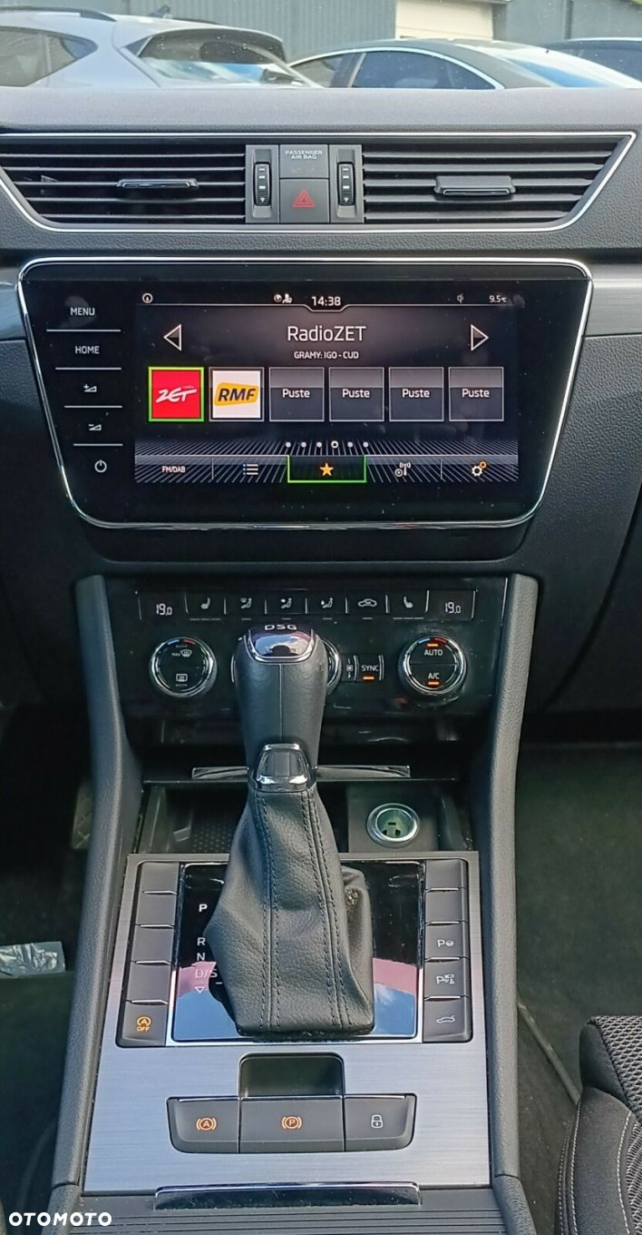 Skoda Superb 2.0 TDI SCR Style DSG - 28