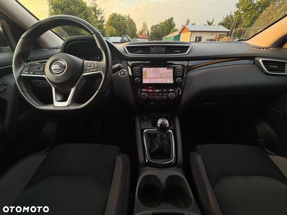 Nissan Qashqai 1.3 DIG-T N-Connecta EU6d - 30