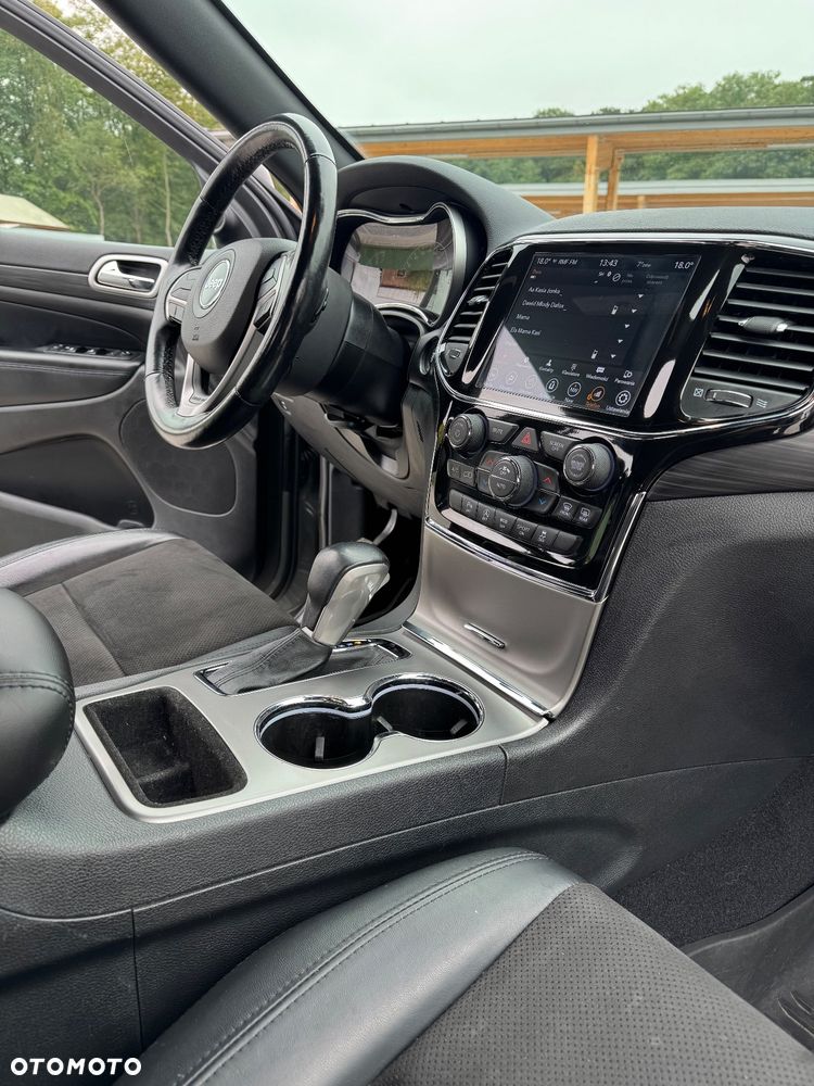 Jeep Grand Cherokee - 18
