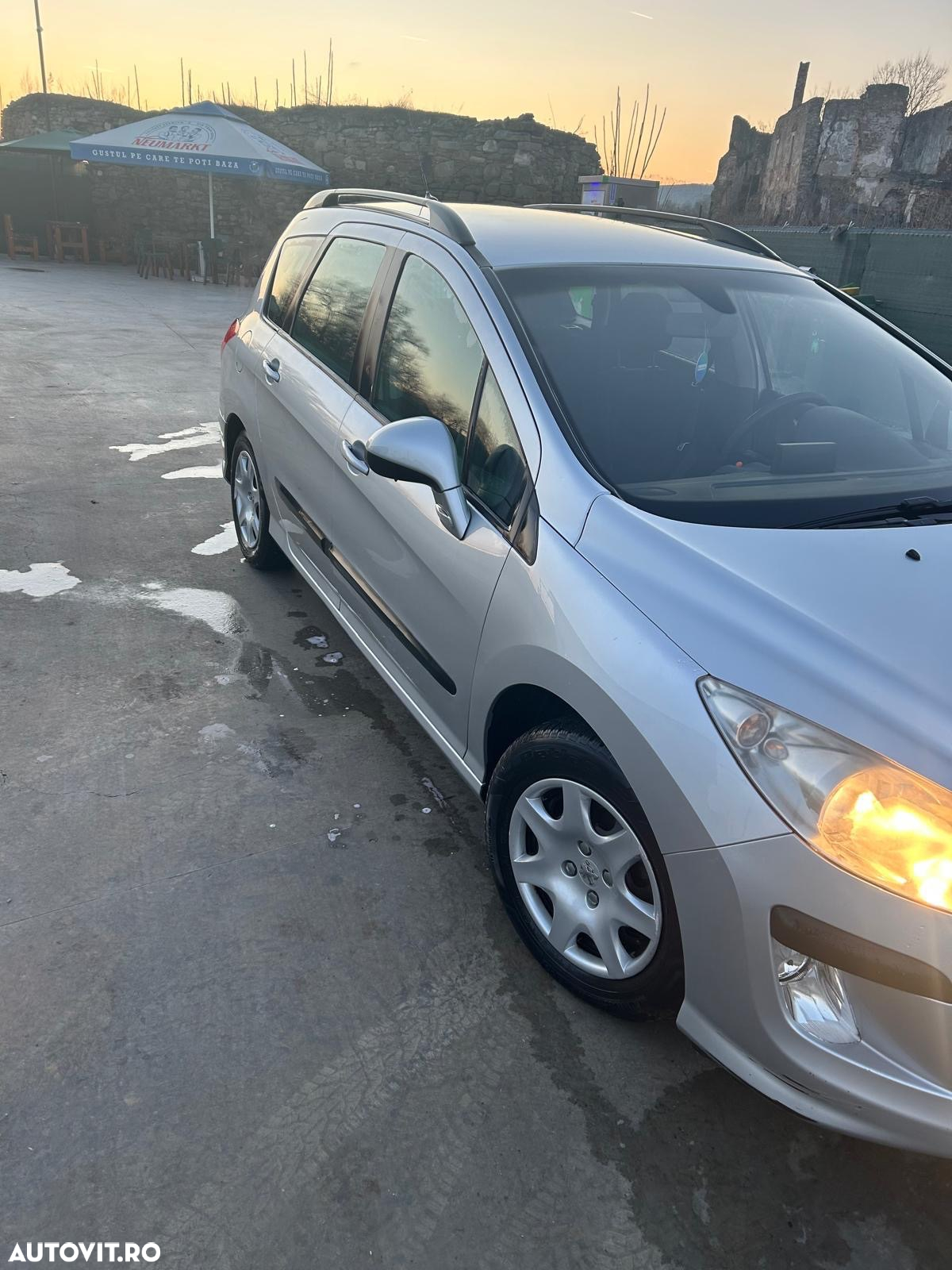 Peugeot 308 HDi FAP 110 NAVTEQ ON BOARD - 3