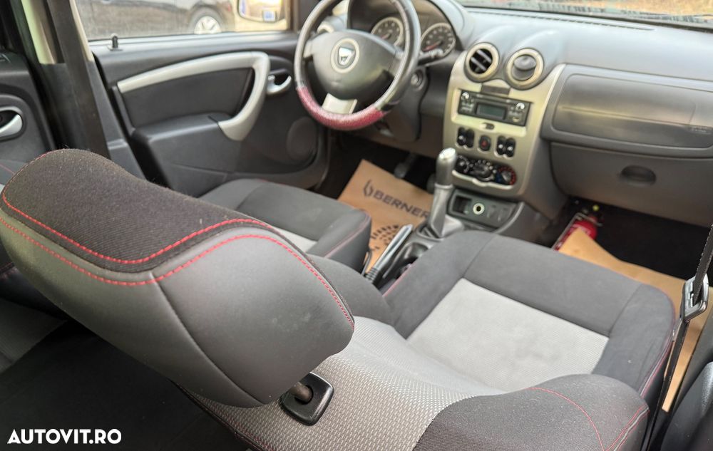 Dacia Duster 1.6 4x2 Laureate - 36