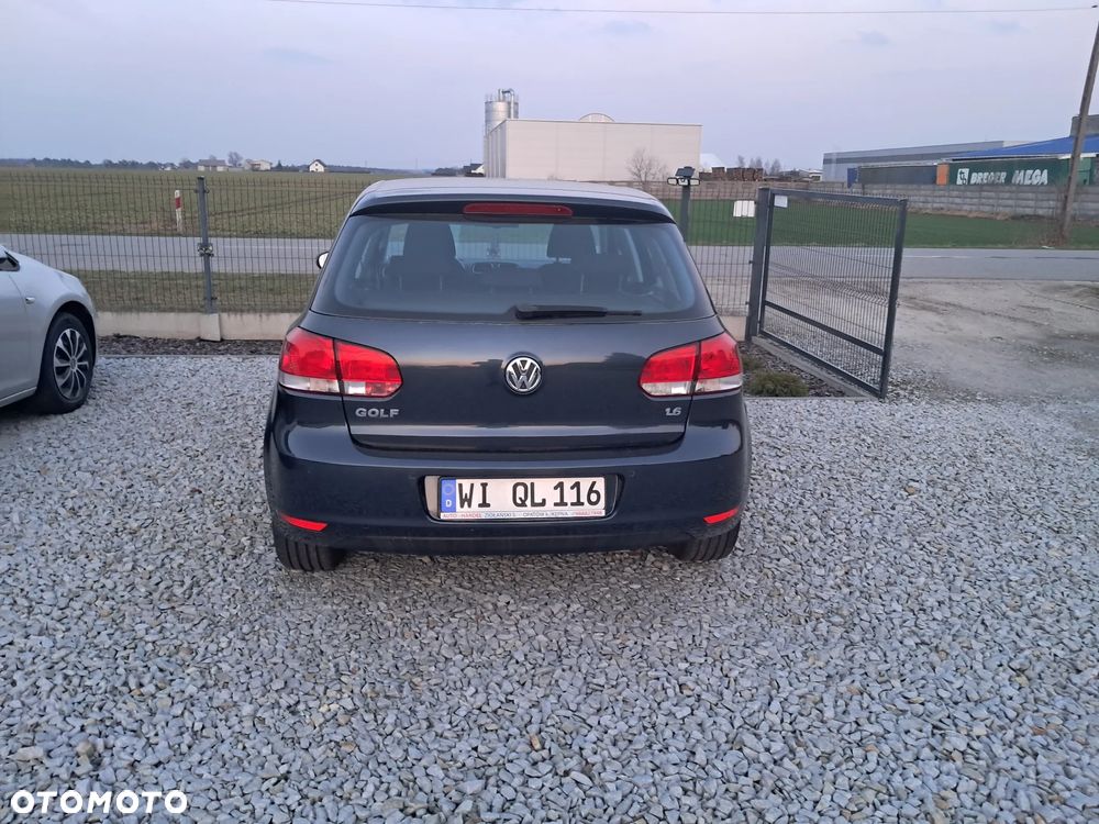 Volkswagen Golf 1.6 Edition - 1