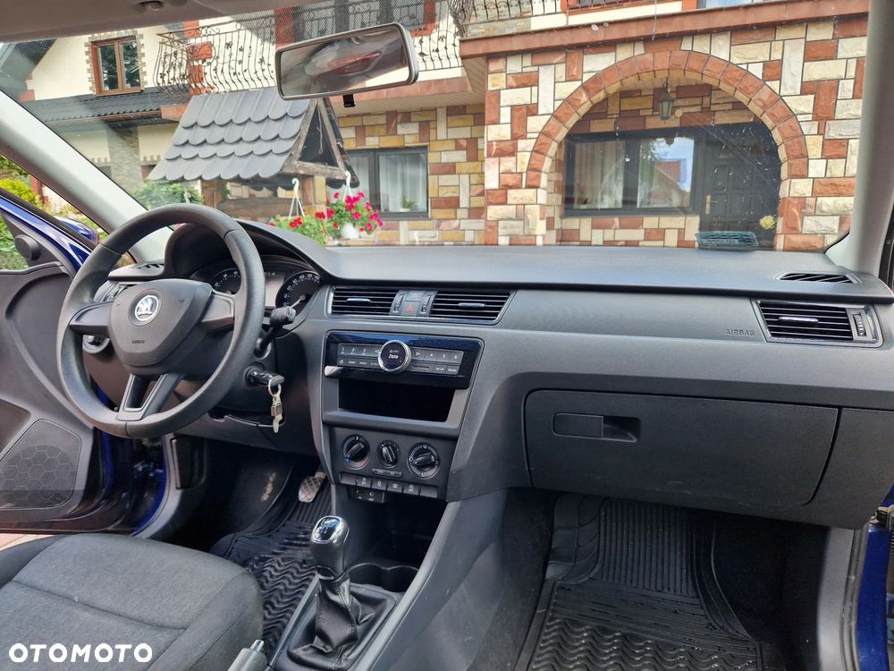Skoda RAPID 1.2 TSI Ambition - 17