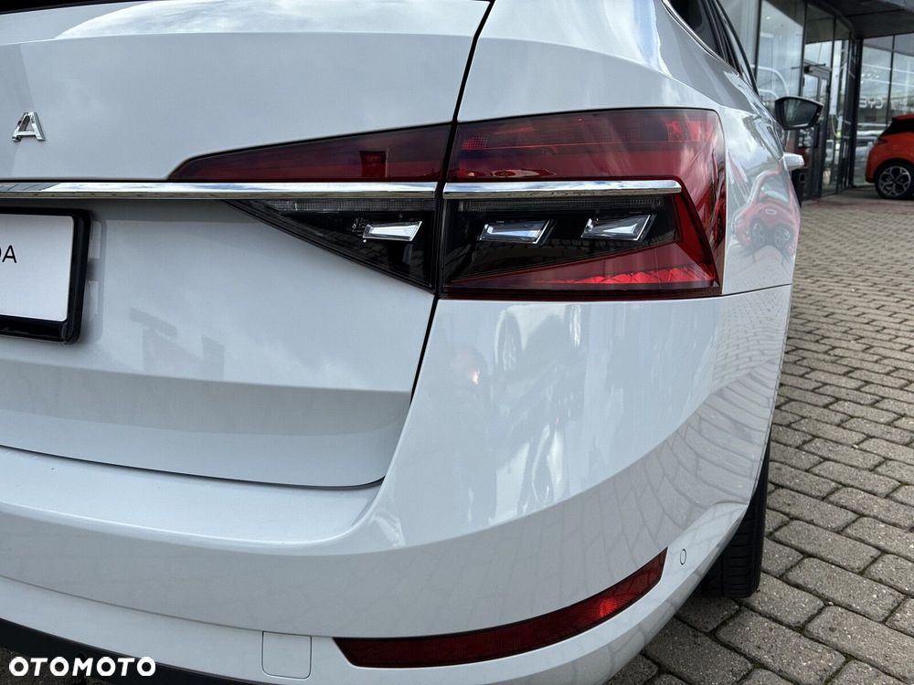 Skoda Superb 2.0 TDI SCR L&K DSG - 34