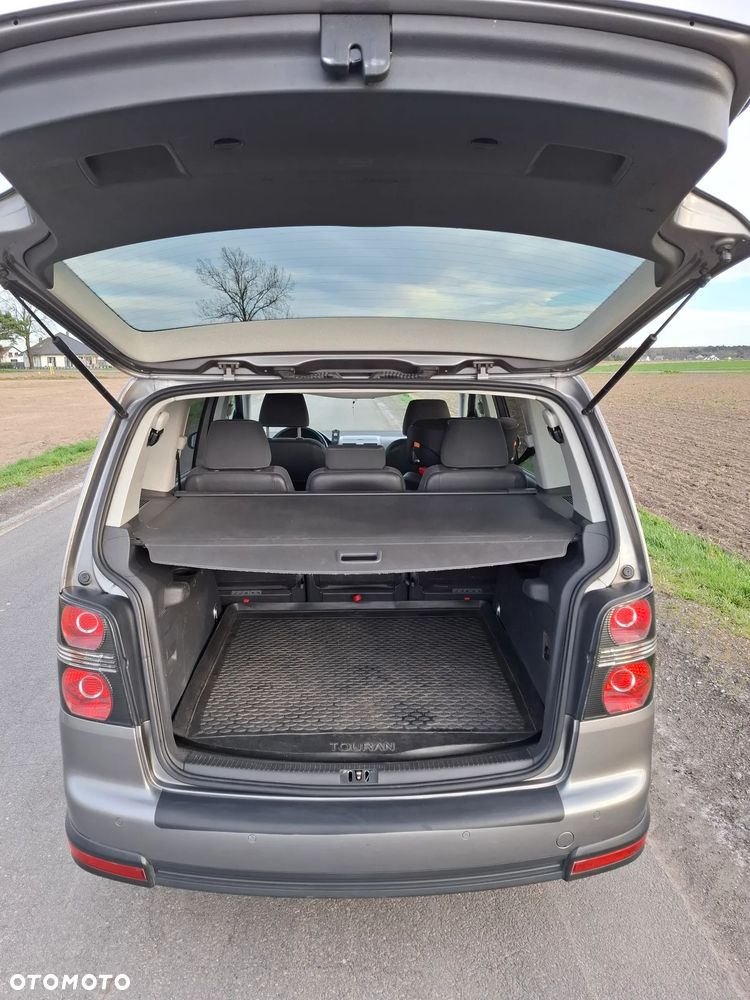 Volkswagen Touran 2.0 TDI DPF Cross DSG - 5