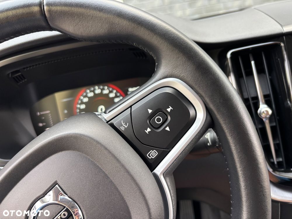 Volvo XC 60 D3 Momentum - 20